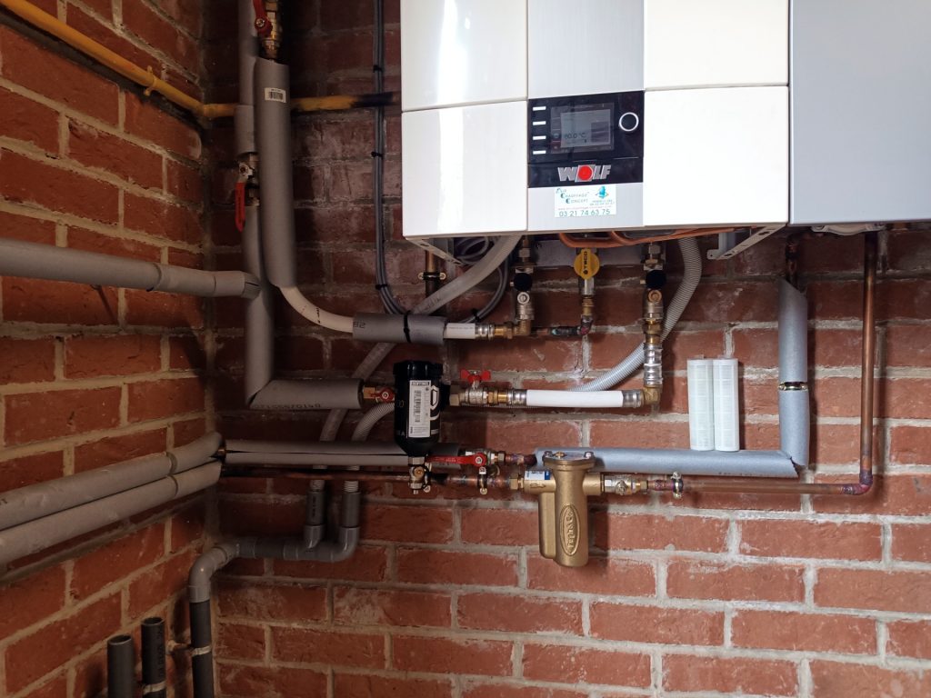 Installation d'une chaudière Wolf gaz avec ballon intégré